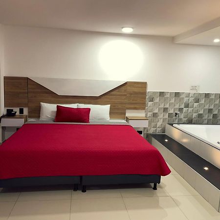Hotel Ofix Medellín Dış mekan fotoğraf